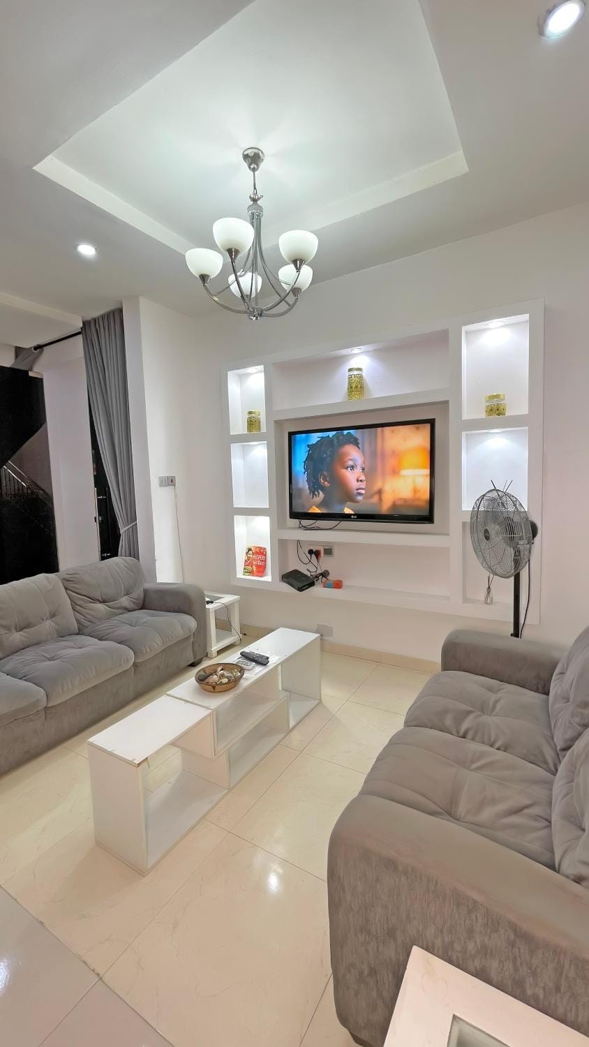 3Apartments Apartment in Lagos