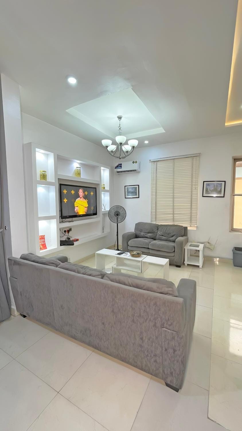 3Apartments Apartment in Lagos
