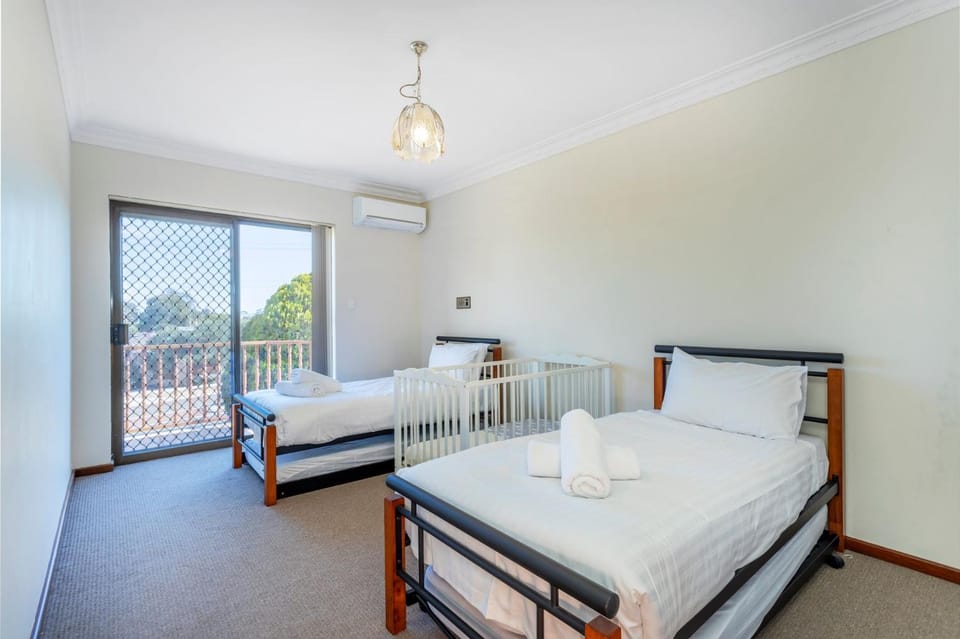 Bedroom, cot, air conditioner
