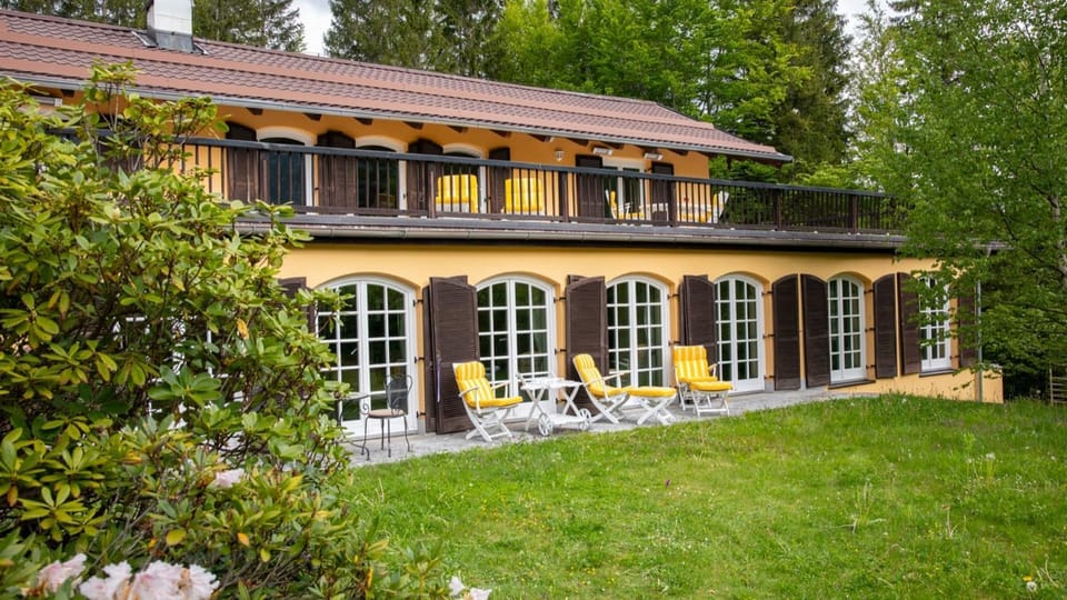 Property building, Garden