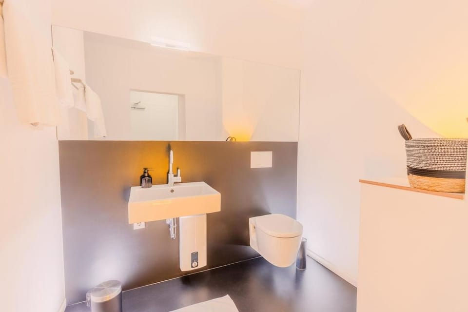Toilet, Bathroom