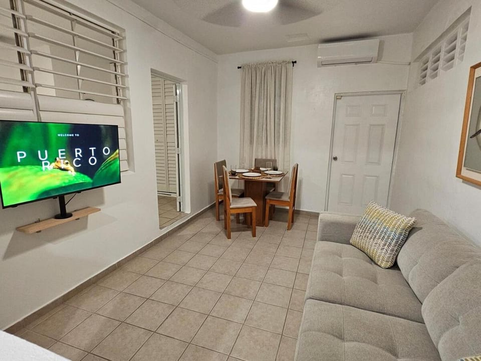 TV and multimedia, Living room, Dining area, air conditioner