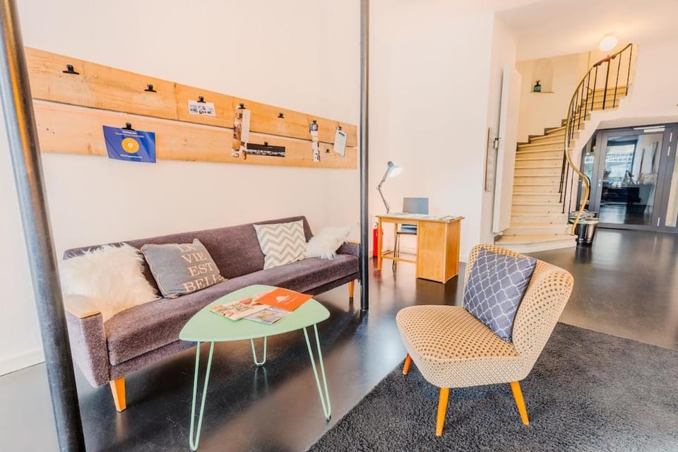Lobby or reception, Seating area