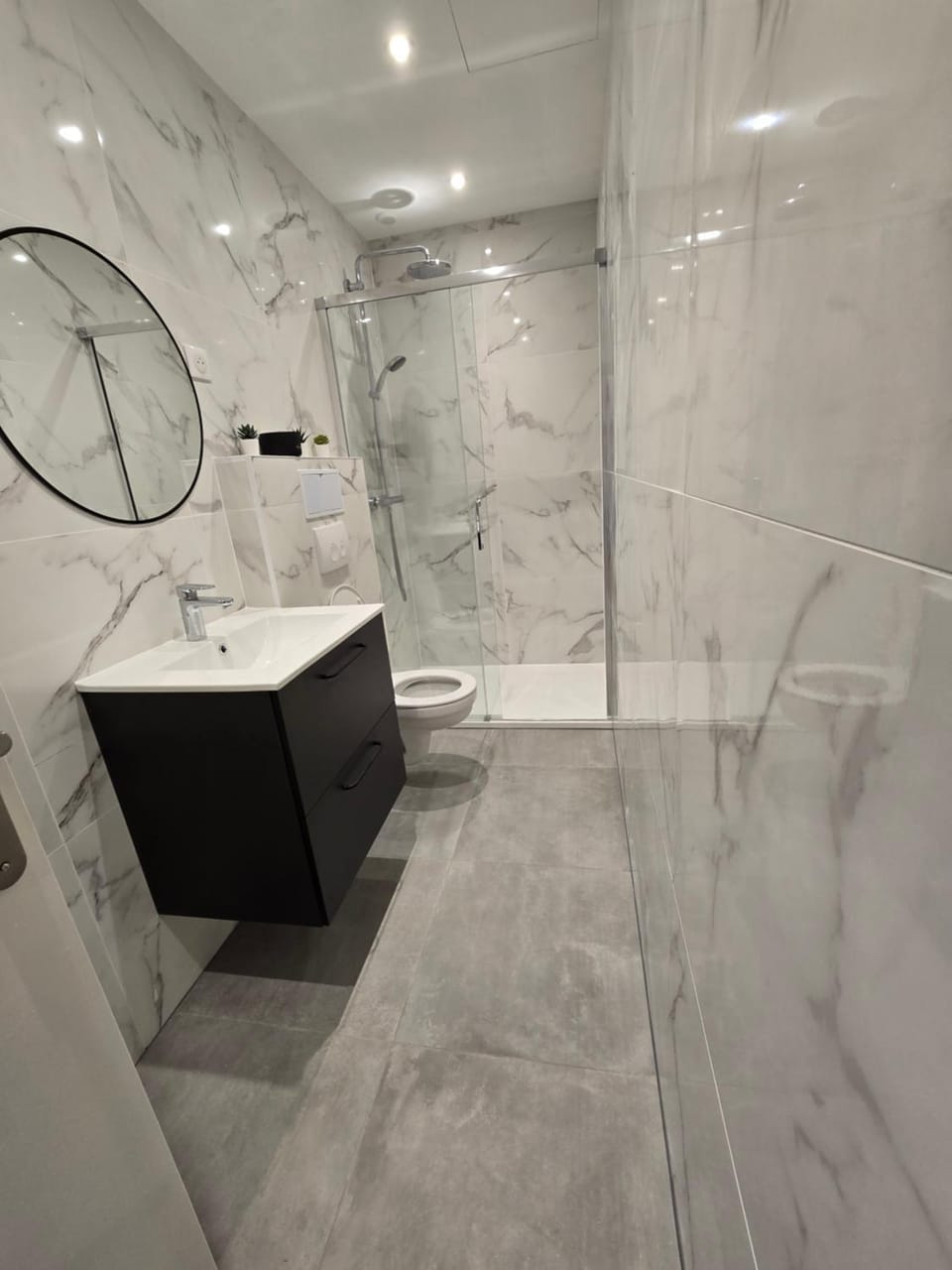 Shower, Toilet, Bathroom