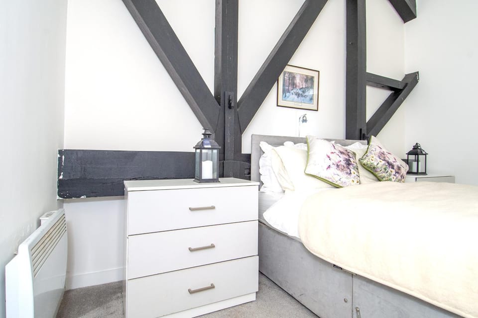 Bed, Kitchen or kitchenette, Photo of the whole room, Bedroom