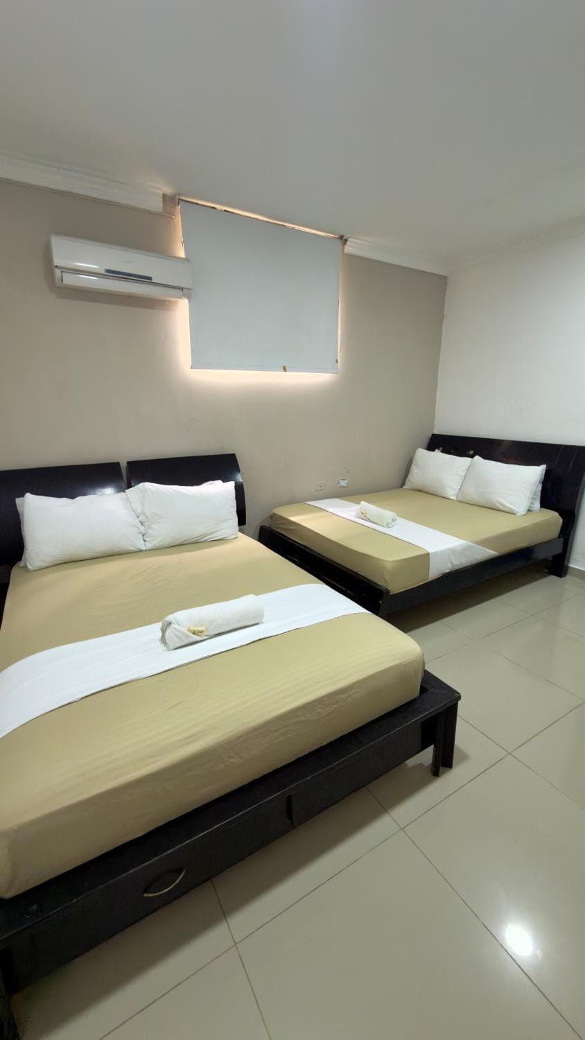 Bed, TV and multimedia, Photo of the whole room, Bedroom, air conditioner