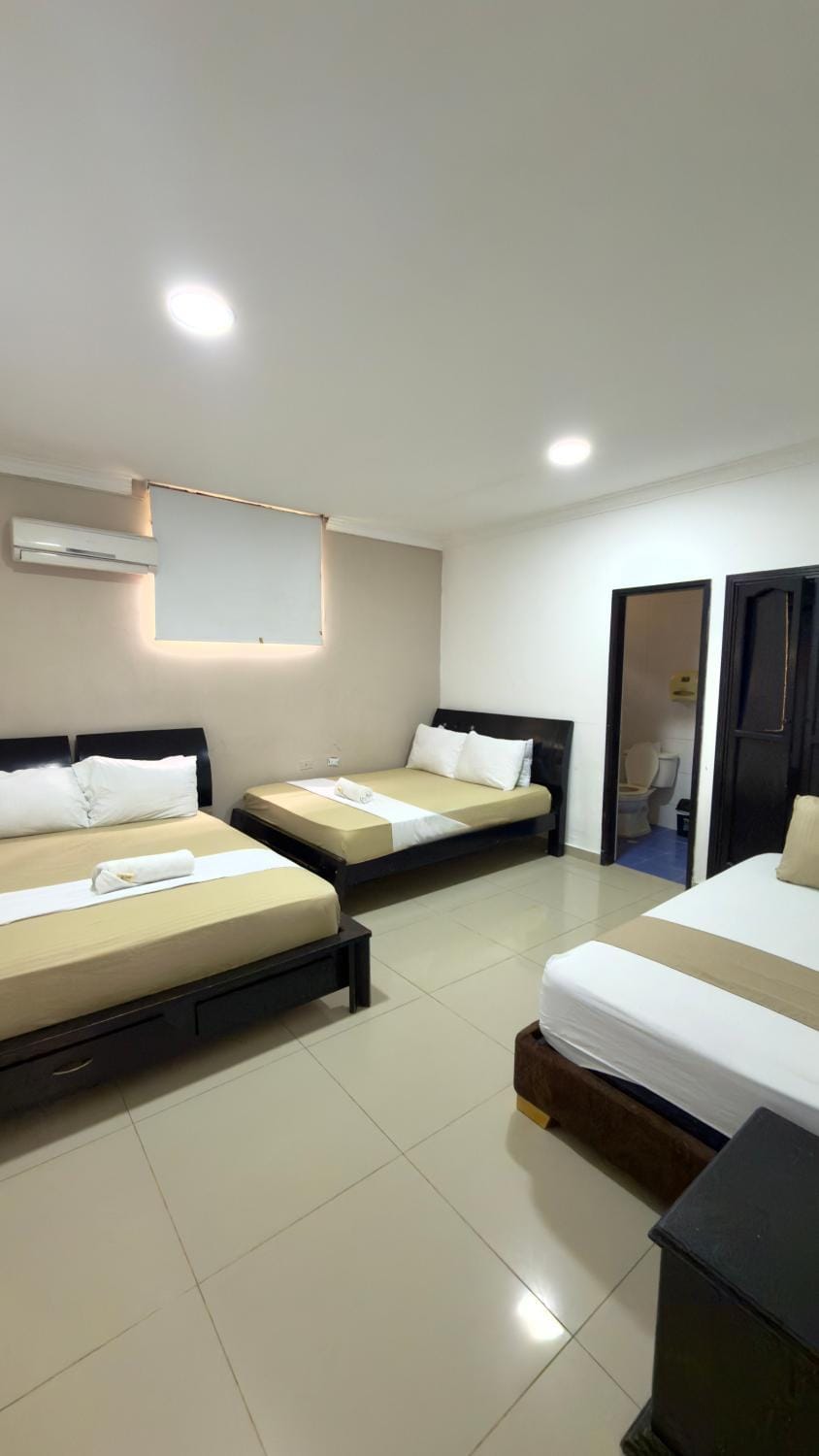 Bed, Photo of the whole room, Bedroom, air conditioner