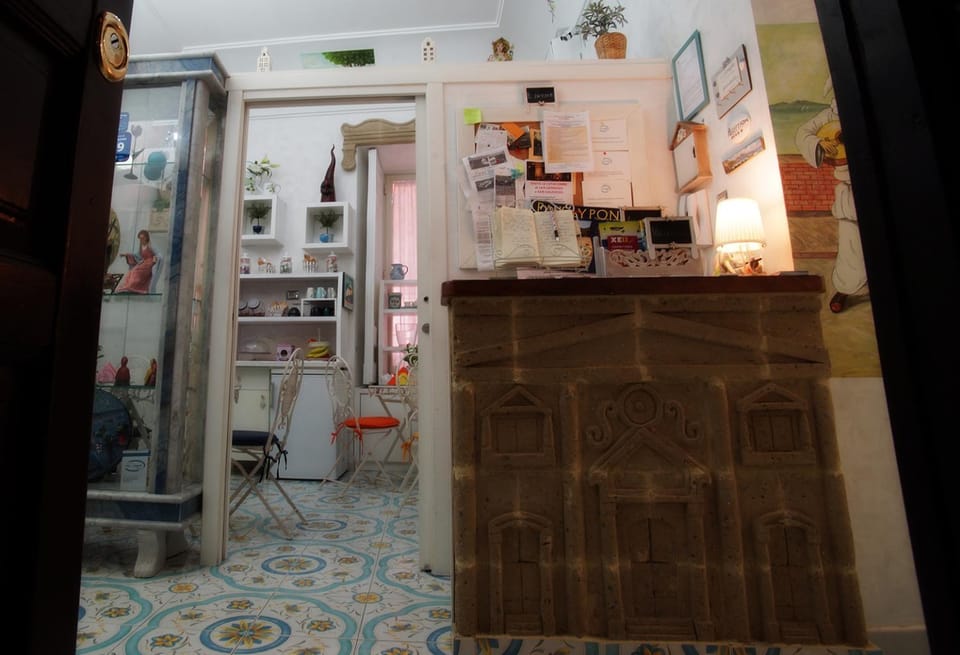 Le Vie Di Napoli B&B Bed and Breakfast in Naples