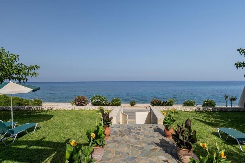 Garden, Sea view, sunbed
