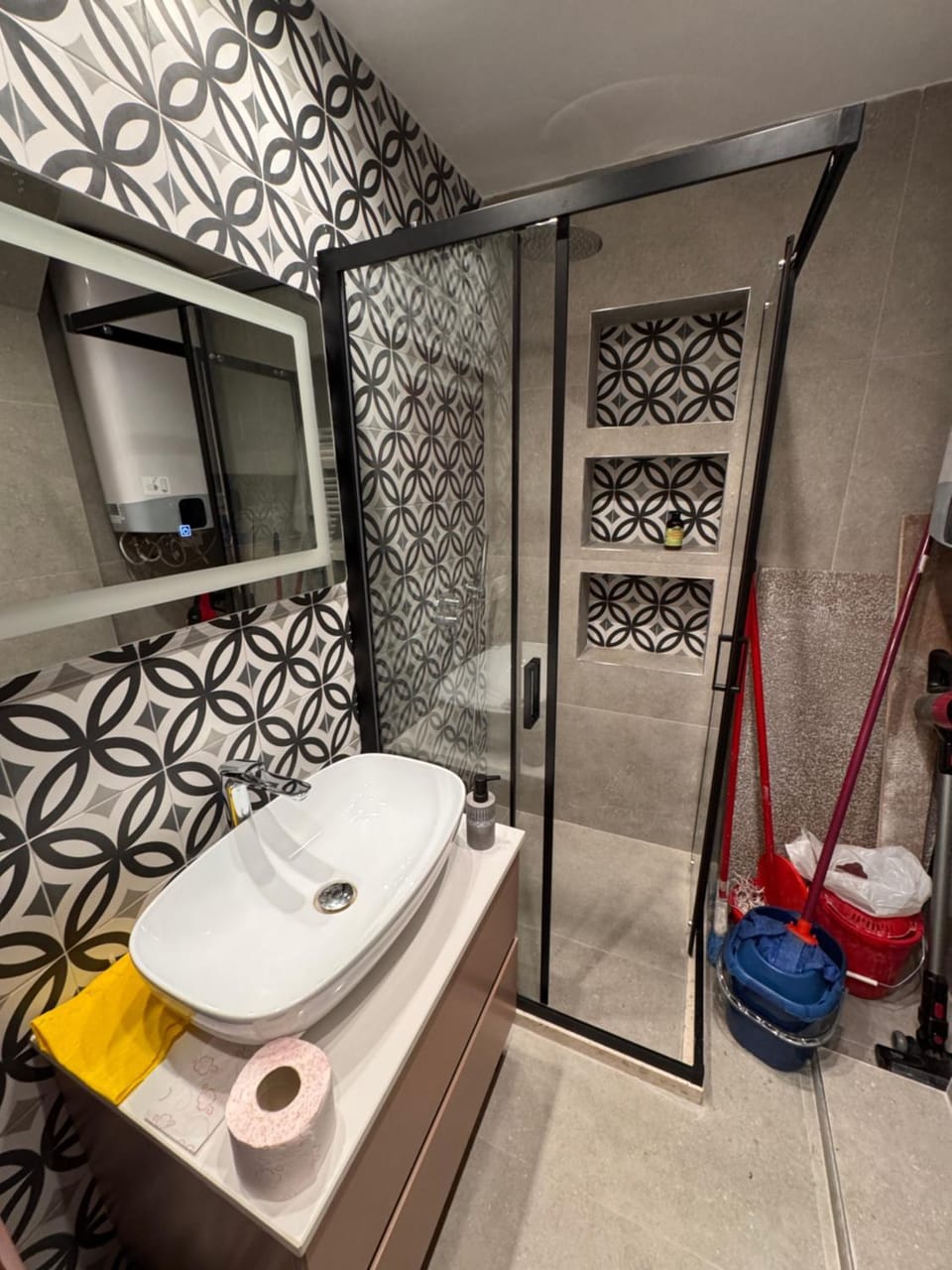 Shower, Bathroom