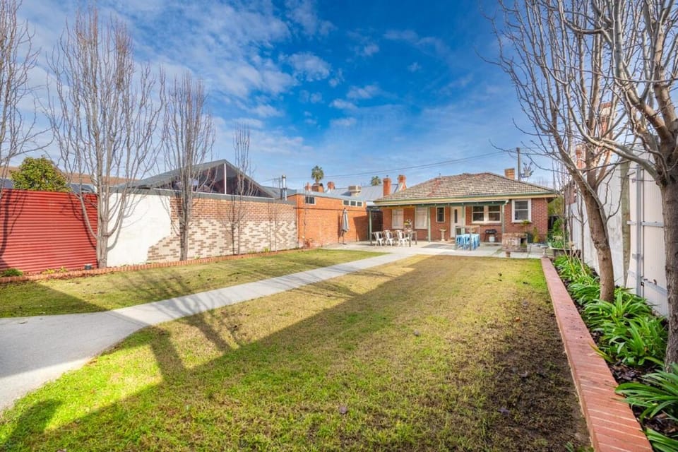 Central Charm House in Wodonga