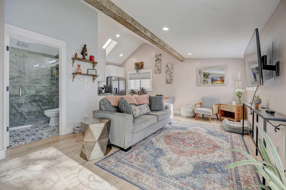 6BR Stylish Home Hot Tub Games Near Old Colo House in Old Colorado City