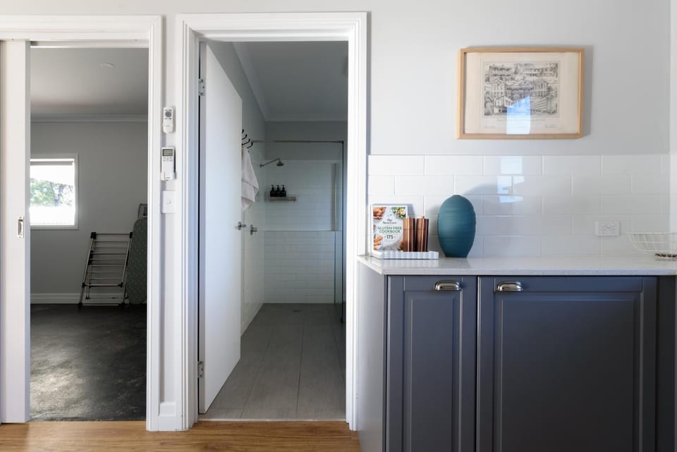 Cosy Self-Contained Unit with QBed, Parking & Wifi House in Beauty Point