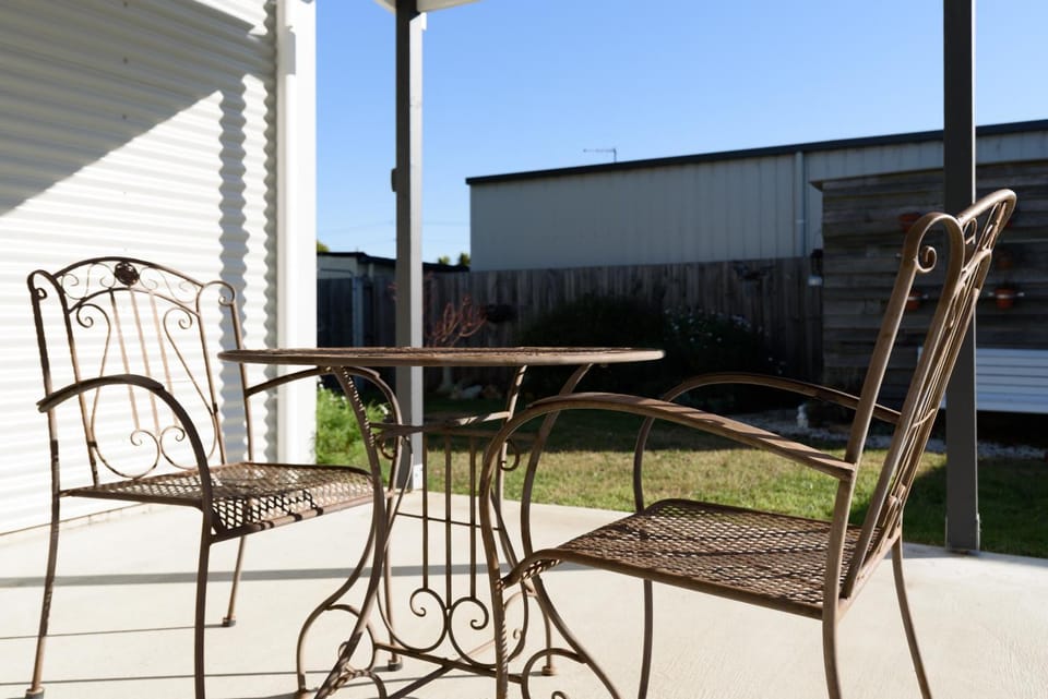 Cosy Self-Contained Unit with QBed, Parking & Wifi House in Beauty Point