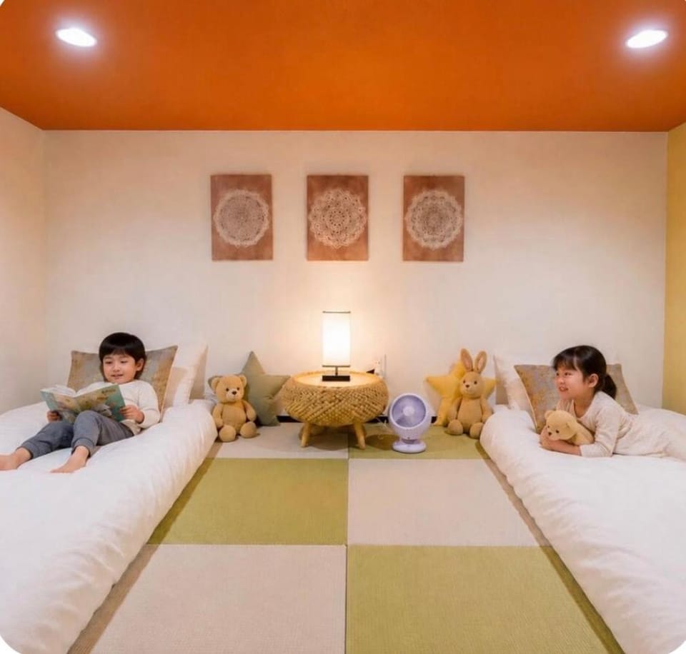E-NA gesthouse 駅から徒歩3分 一棟貸切 USJと難波へ好アクセス 最大5名様 Convenient location 3 min walk to station Easy access to USJ and Namba Accommodates up to 5 guests Entire house rental Apartment in Osaka