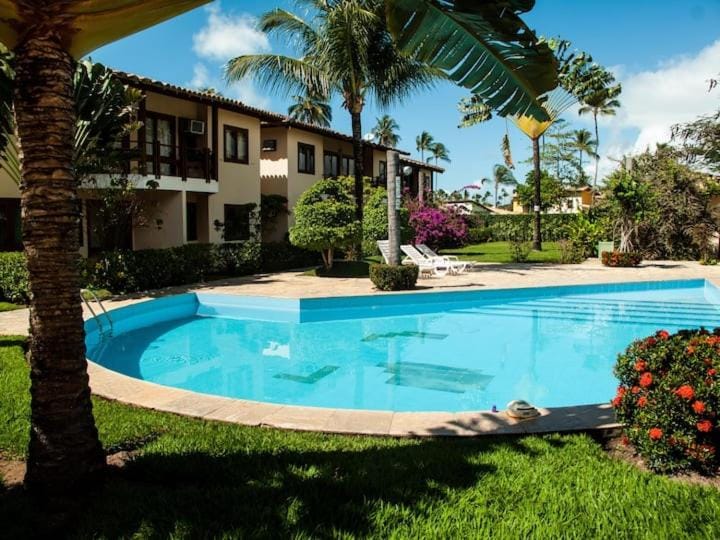 Property building, Garden, Garden view, Pool view, Swimming pool, Swimming pool, sunbed