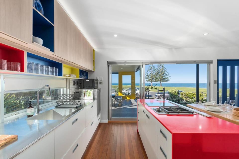 Kitchen or kitchenette, Other, stove