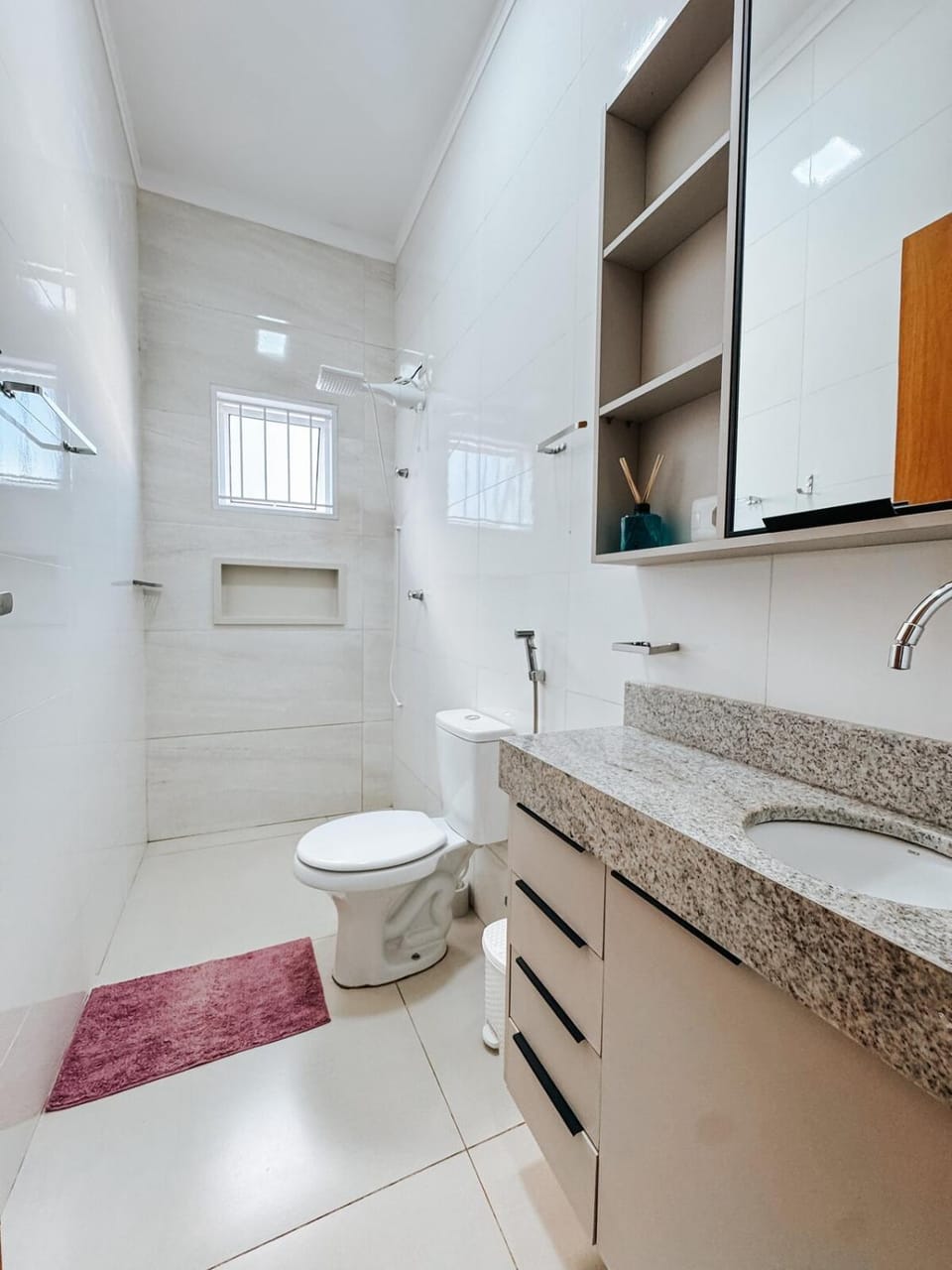 Casa super confortável 1 suite 1 quarto 2WC Cozinha completa Jardim Prox ao Shopping e ao Hospital Regional House in State of São Paulo