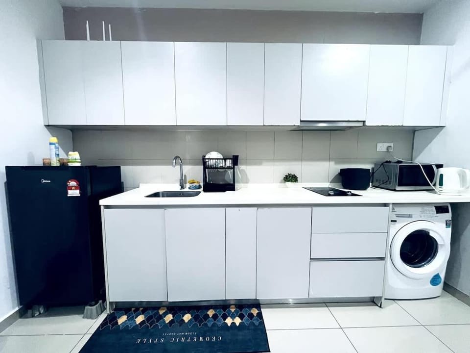 Dandy Homes at i-City 'WiFi TV Box and 1 Carpark' House in Selangor, Malaysia