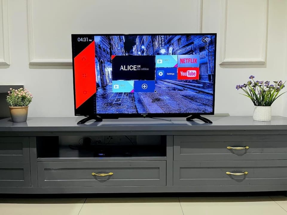 Dandy Homes at i-City 'WiFi TV Box and 1 Carpark' House in Selangor, Malaysia