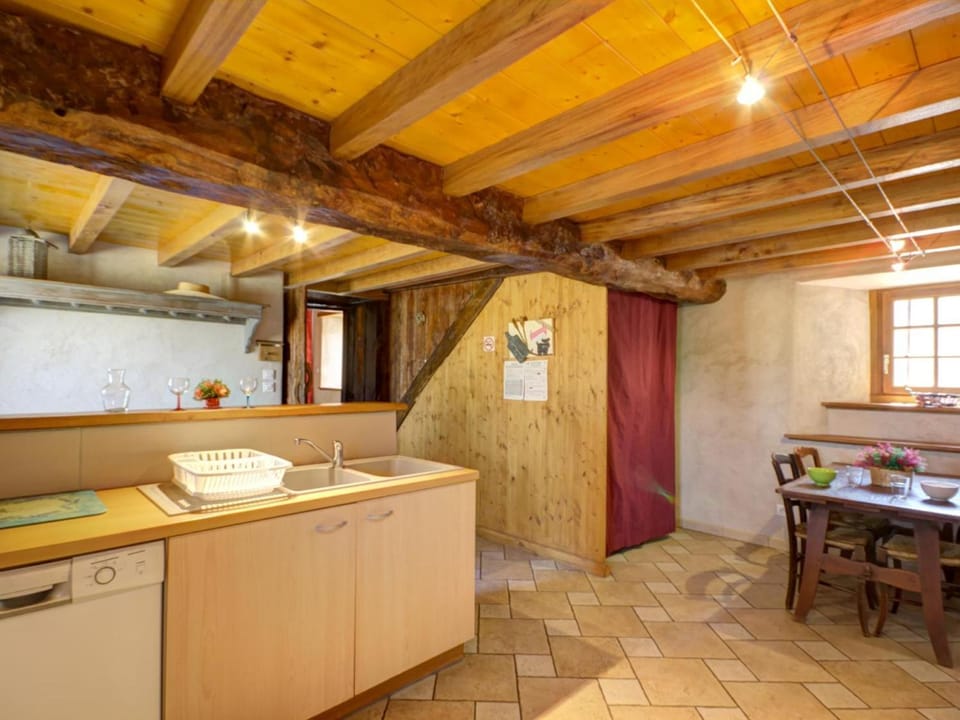 Maison de charme avec terrasse et jardin, enfants et animaux acceptés - FR-1-496-361 House in Auvergne-Rhône-Alpes