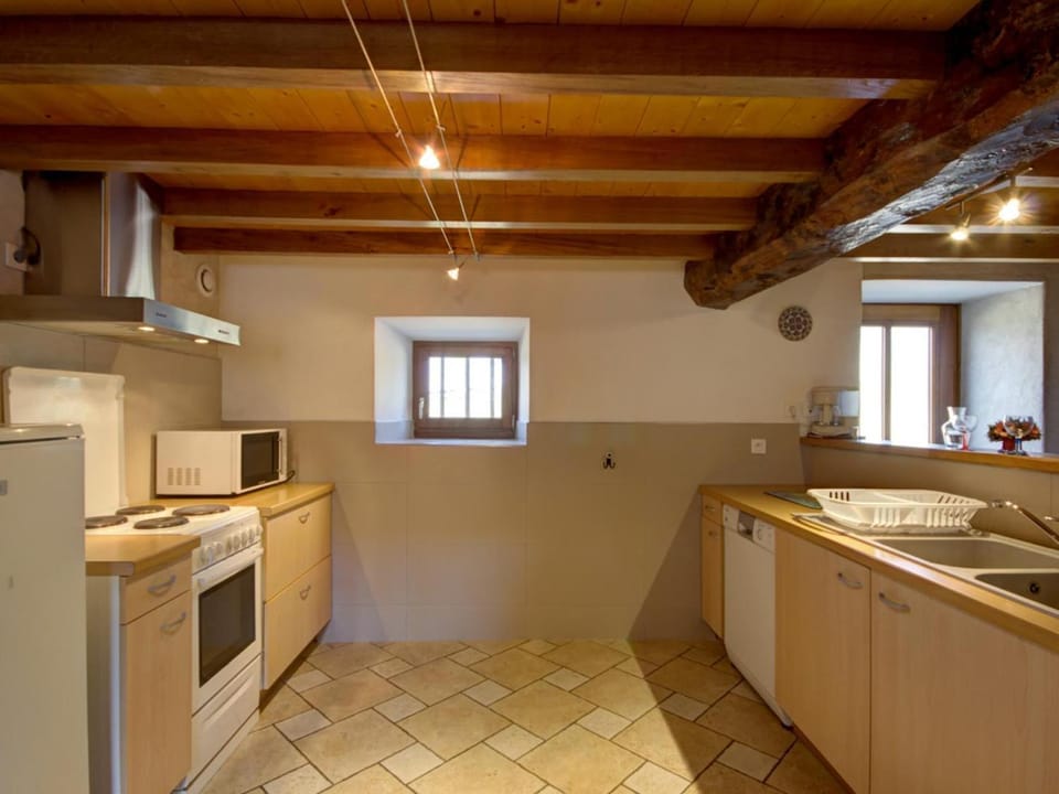 Maison de charme avec terrasse et jardin, enfants et animaux acceptés - FR-1-496-361 House in Auvergne-Rhône-Alpes