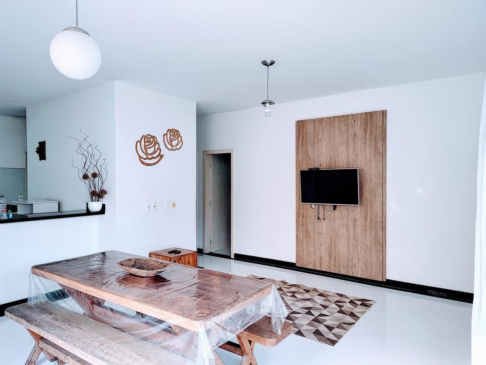 Communal lounge/ TV room, TV and multimedia, Dining area