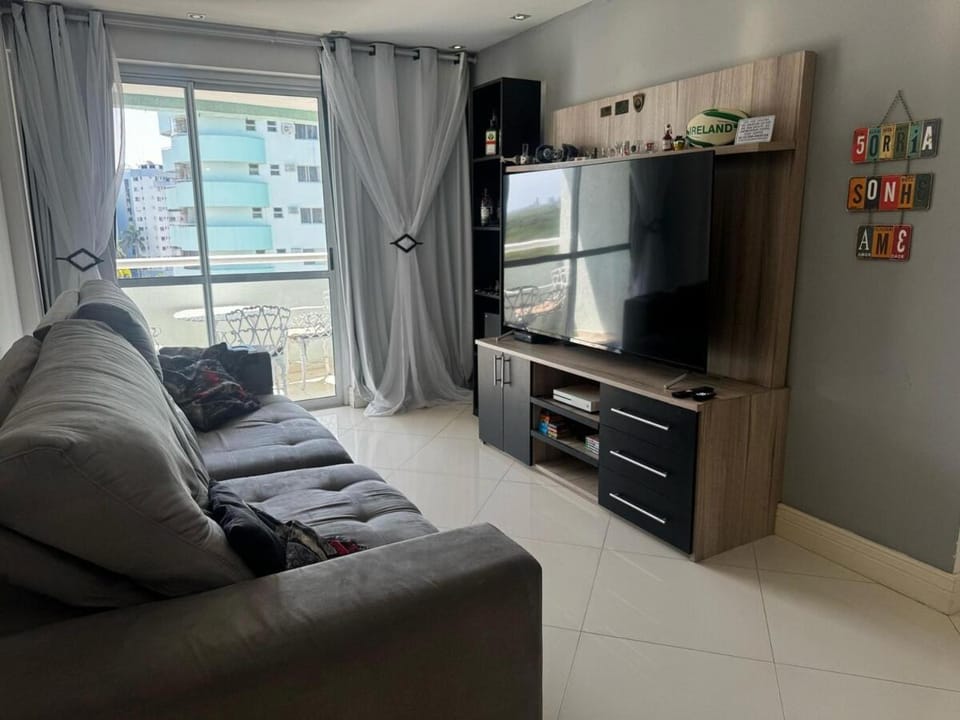 Communal lounge/ TV room, TV and multimedia, Living room