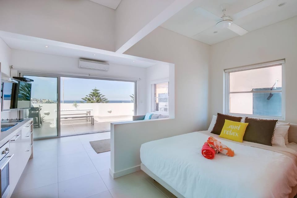 Kitchen or kitchenette, Living room, Photo of the whole room