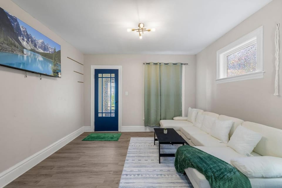 3Beds15 Baths - Game room, Falls, Sleeps 10 House in Niagara Falls