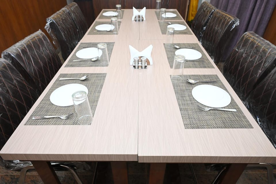 Restaurant/places to eat, Dining area