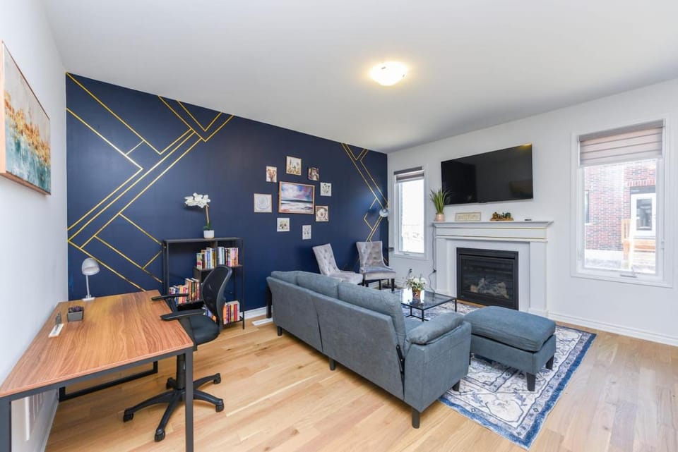 Brand New 7beds-kingbedsfamilysleep15playtable House in Burlington