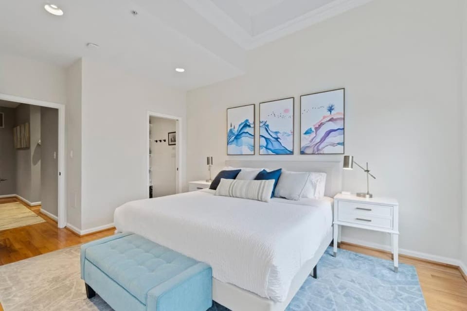 Central DC Retreat Luxury In-Law Suite 3BR & 3 BA #DCottage House in District of Columbia