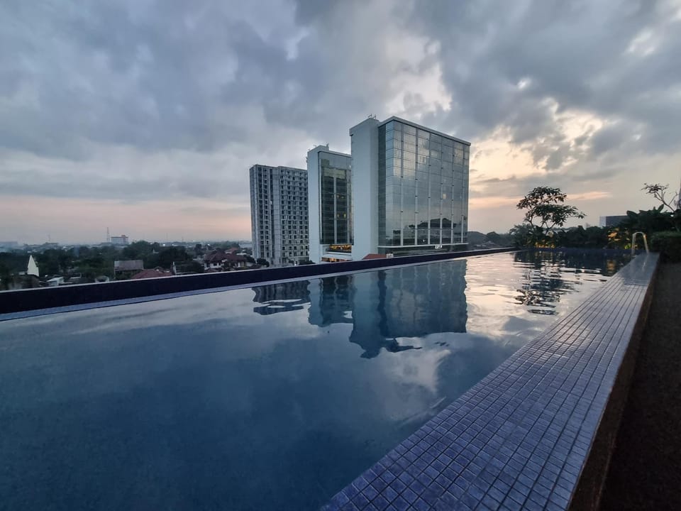 Swimming pool, Swimming pool