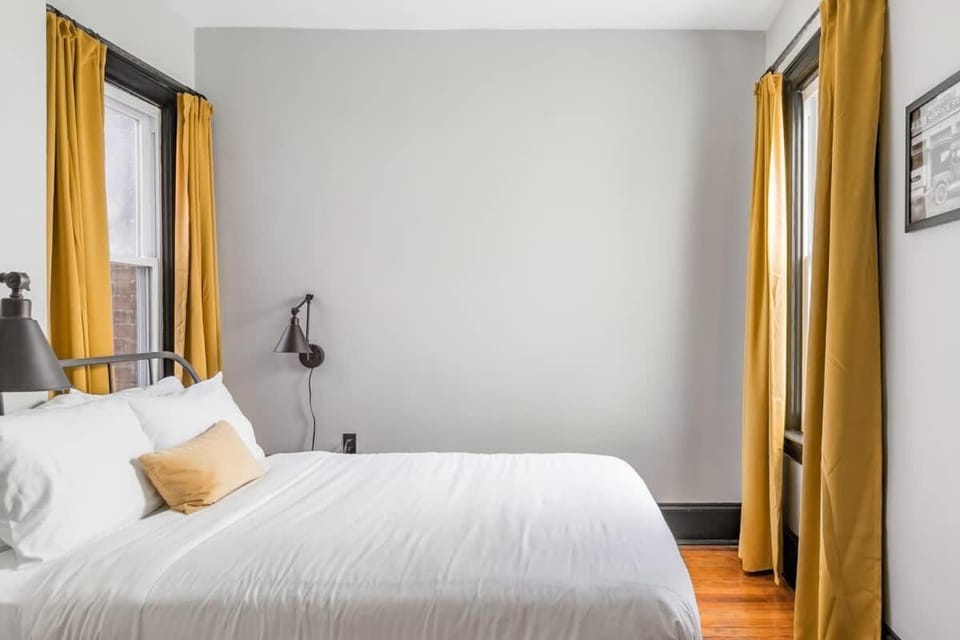 Industrial Loft Offers Historic Feel with Modern Amenities 3BR & 2BA #DCottage House in District of Columbia