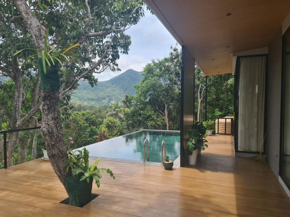 View (from property/room), Balcony/Terrace, Balcony/Terrace, Mountain view, Pool view, Swimming pool, Swimming pool