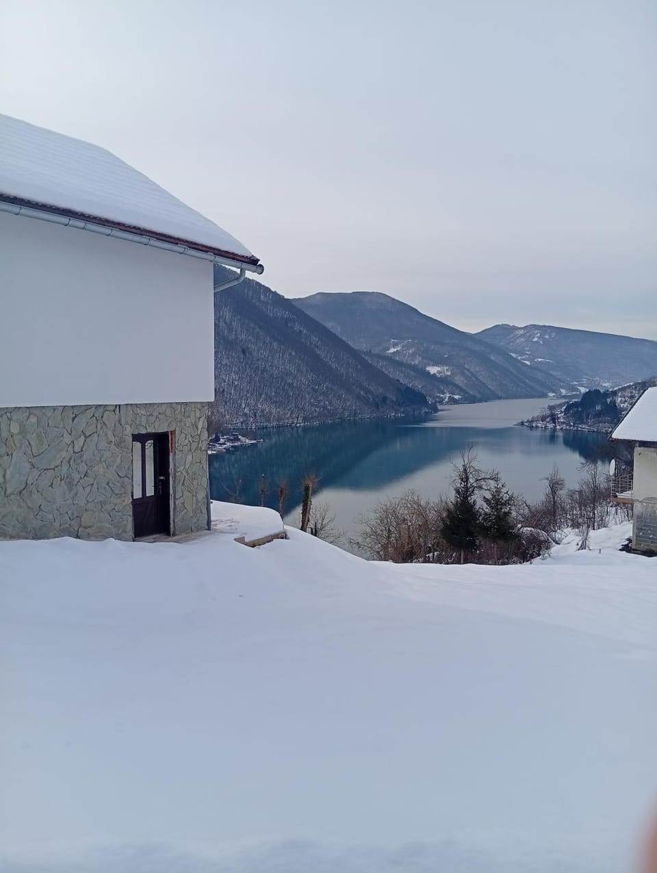 Day, Natural landscape, Winter, Lake view, Mountain view