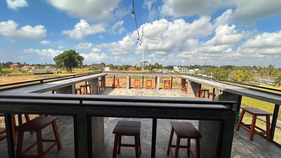 Lounge or bar, Seating area