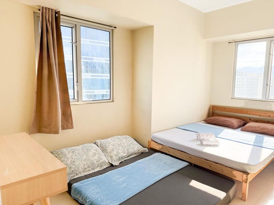 Bohemian Getaway 1 BEDROOM By LivingRoom Apartment in Lapu-Lapu City