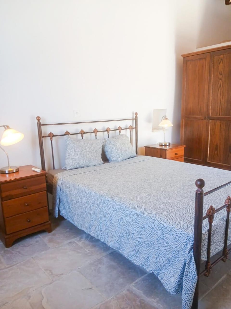 Bed, Bedroom, wardrobe