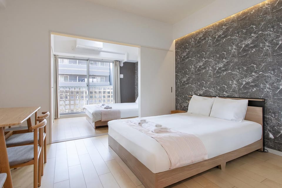 Bed, Living room, Photo of the whole room, Bedroom, towels