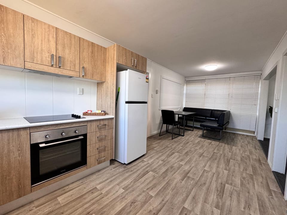 Kitchen or kitchenette, Dining area, dishwasher, oven, pet friendly, stove