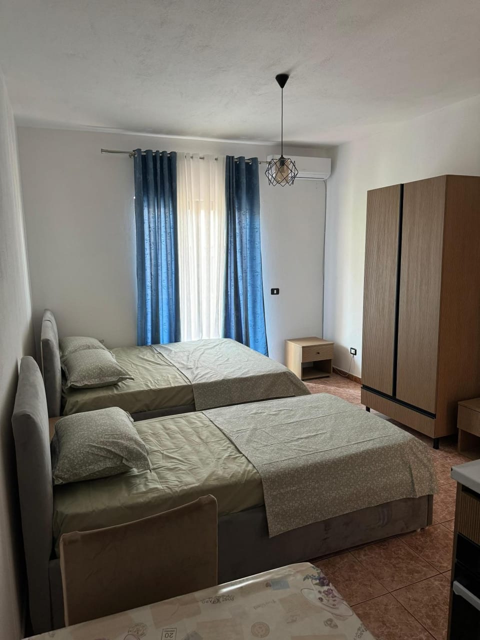 Bedroom, wardrobe, air conditioner