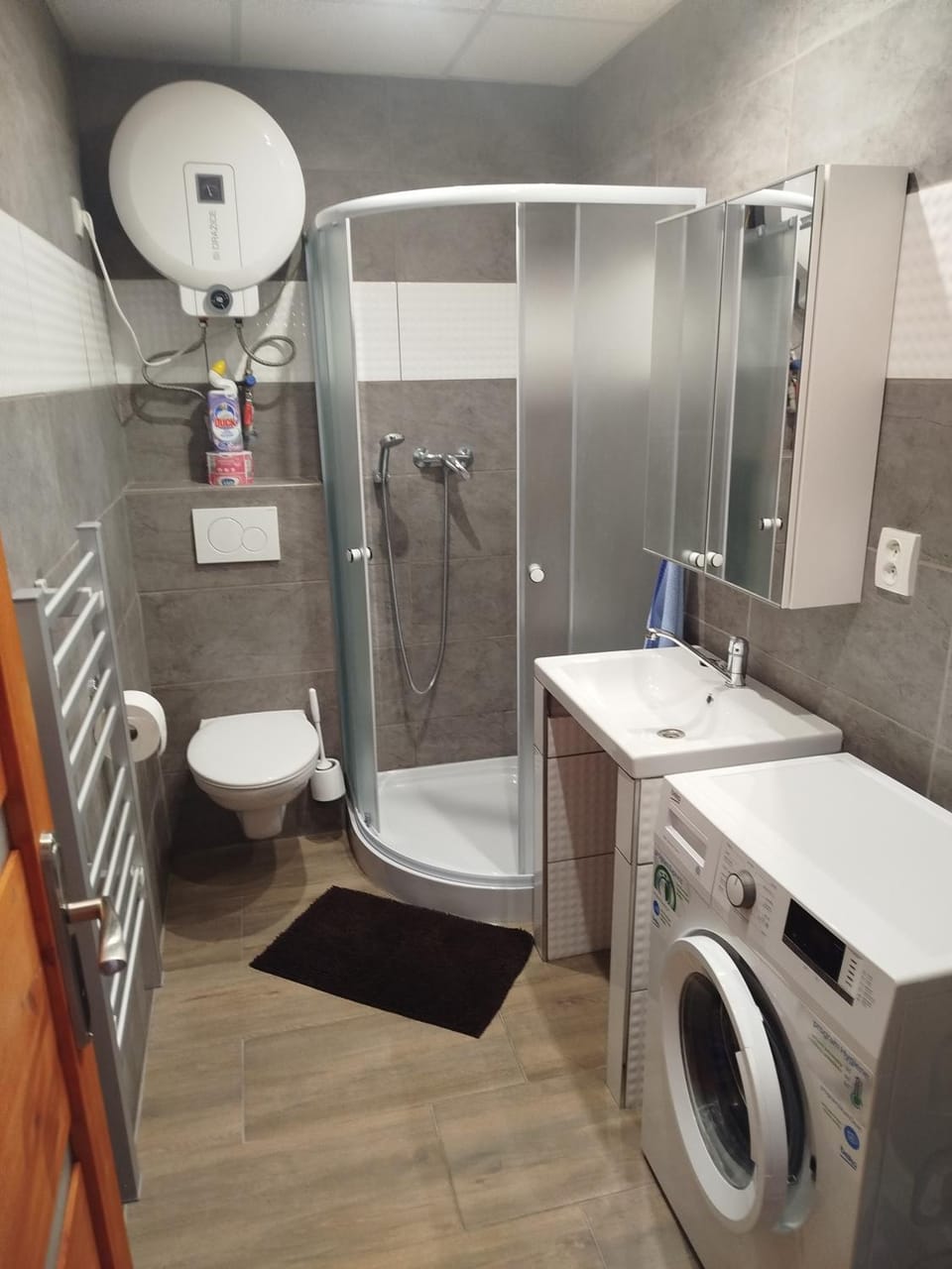 Shower, Toilet, Bathroom, washing machine