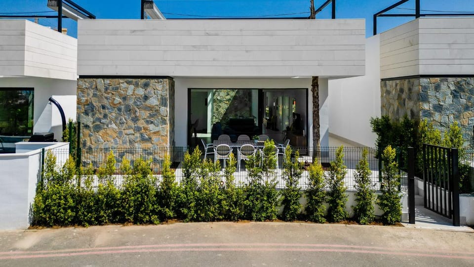 Property building, Garden