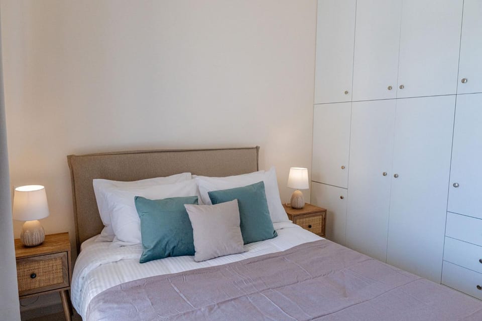 Bed, Bedroom, wardrobe