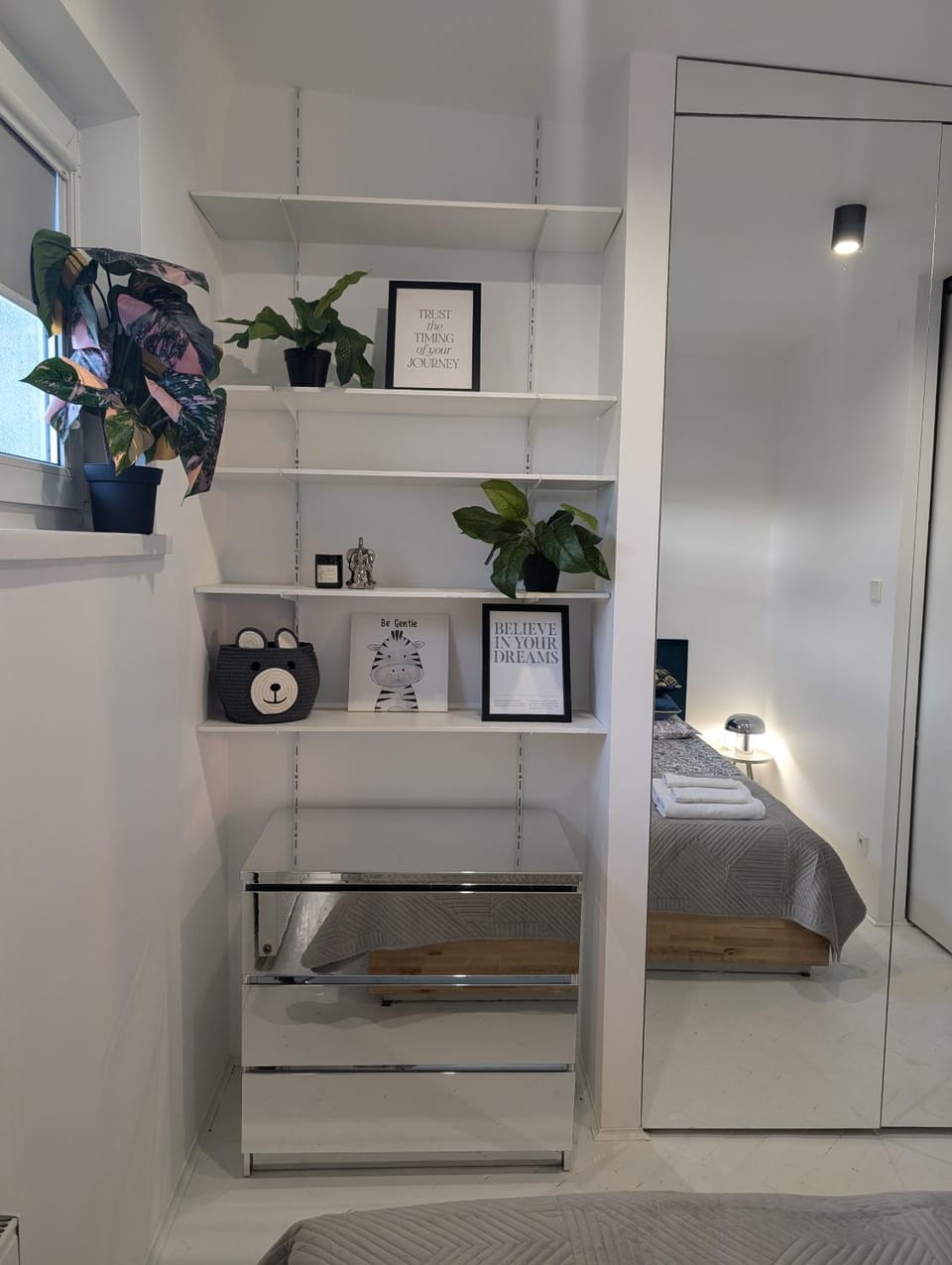 Royal Gardens Panorama Apartment by Cooee Apartment in Warsaw