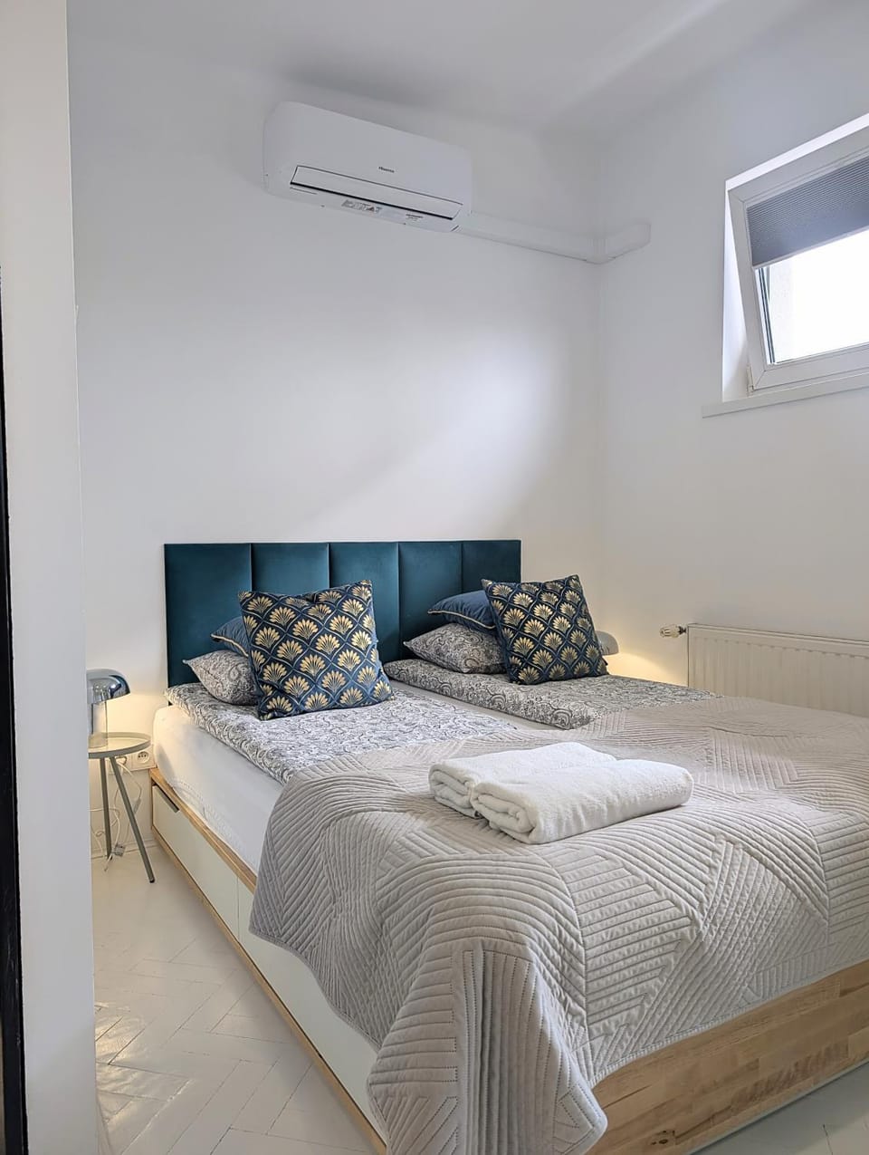Royal Gardens Panorama Apartment by Cooee Apartment in Warsaw