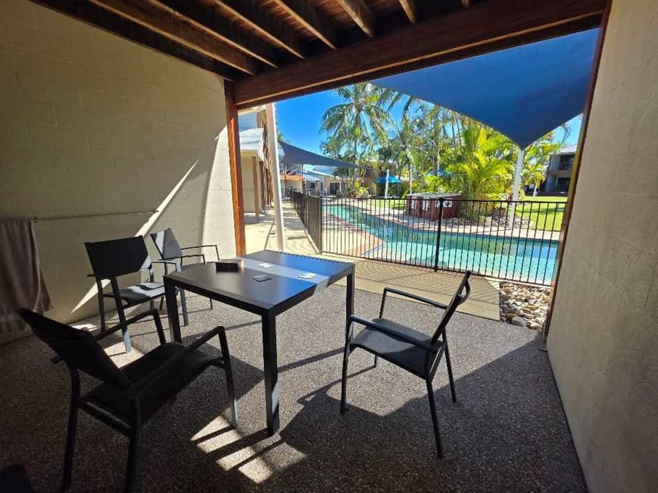 Palm Breeze Holiday Unit Apartment in Seventeen Seventy