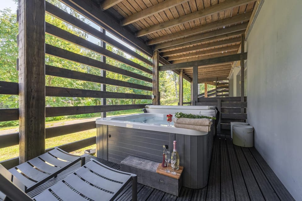 Day, Hot Tub, View (from property/room), Balcony/Terrace